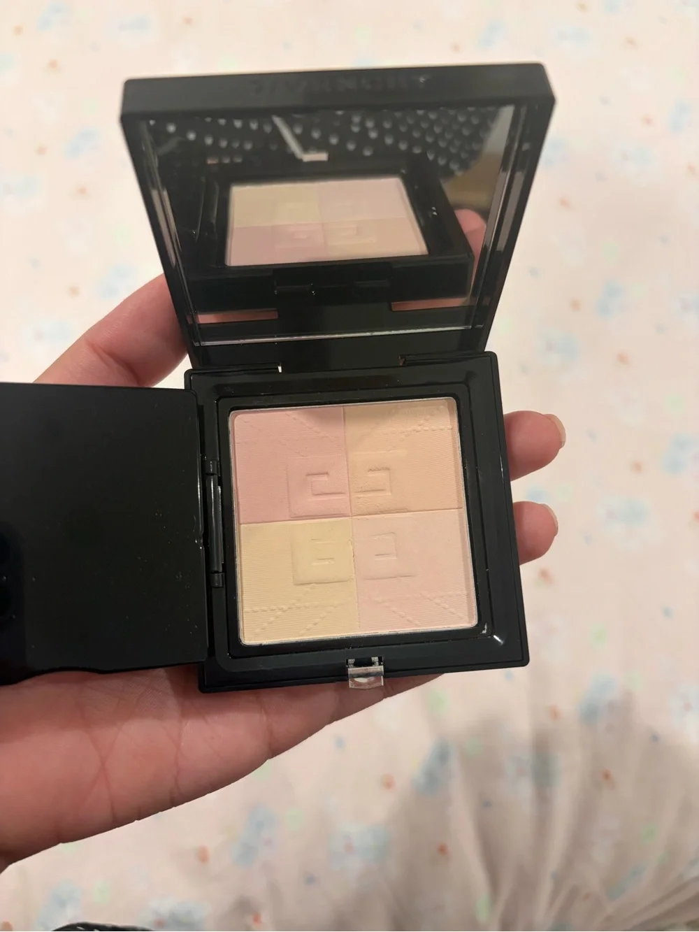 Givenchy prism libre pressed powder